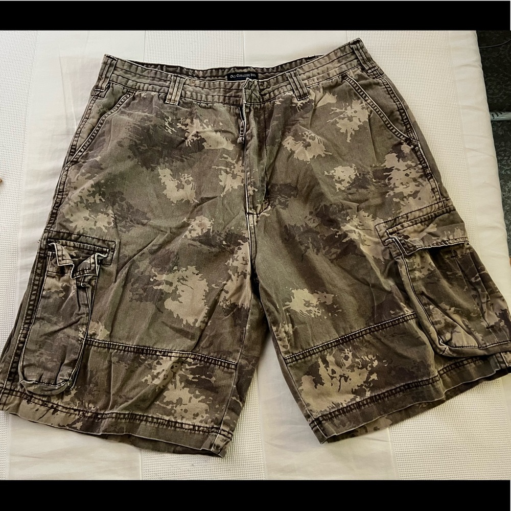 36” Men’s camo shorts